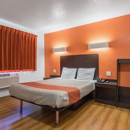 Motel 6 Bakersfield Extérieur photo