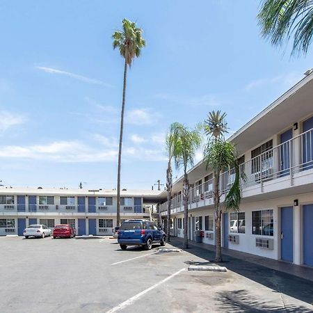 Motel 6 Bakersfield Extérieur photo