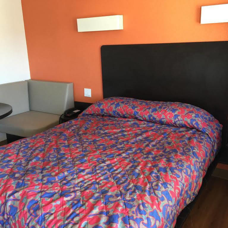 Motel 6 Bakersfield Extérieur photo