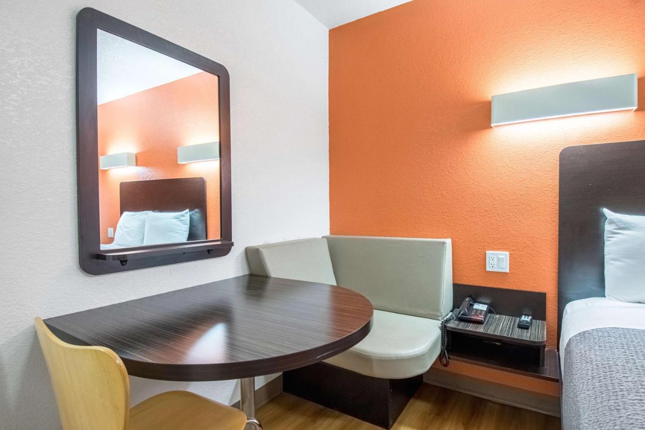 Motel 6 Bakersfield Extérieur photo