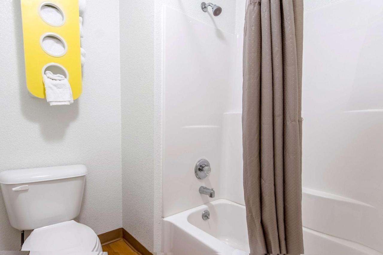 Motel 6 Bakersfield Extérieur photo