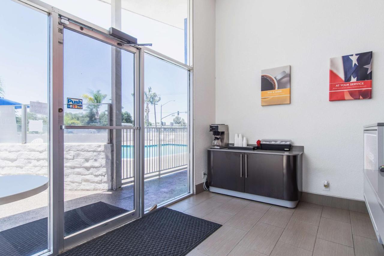 Motel 6 Bakersfield Extérieur photo