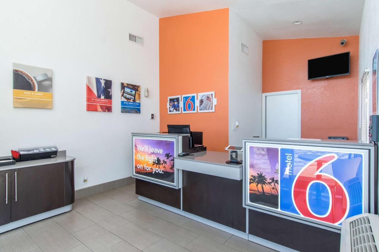 Motel 6 Bakersfield Extérieur photo