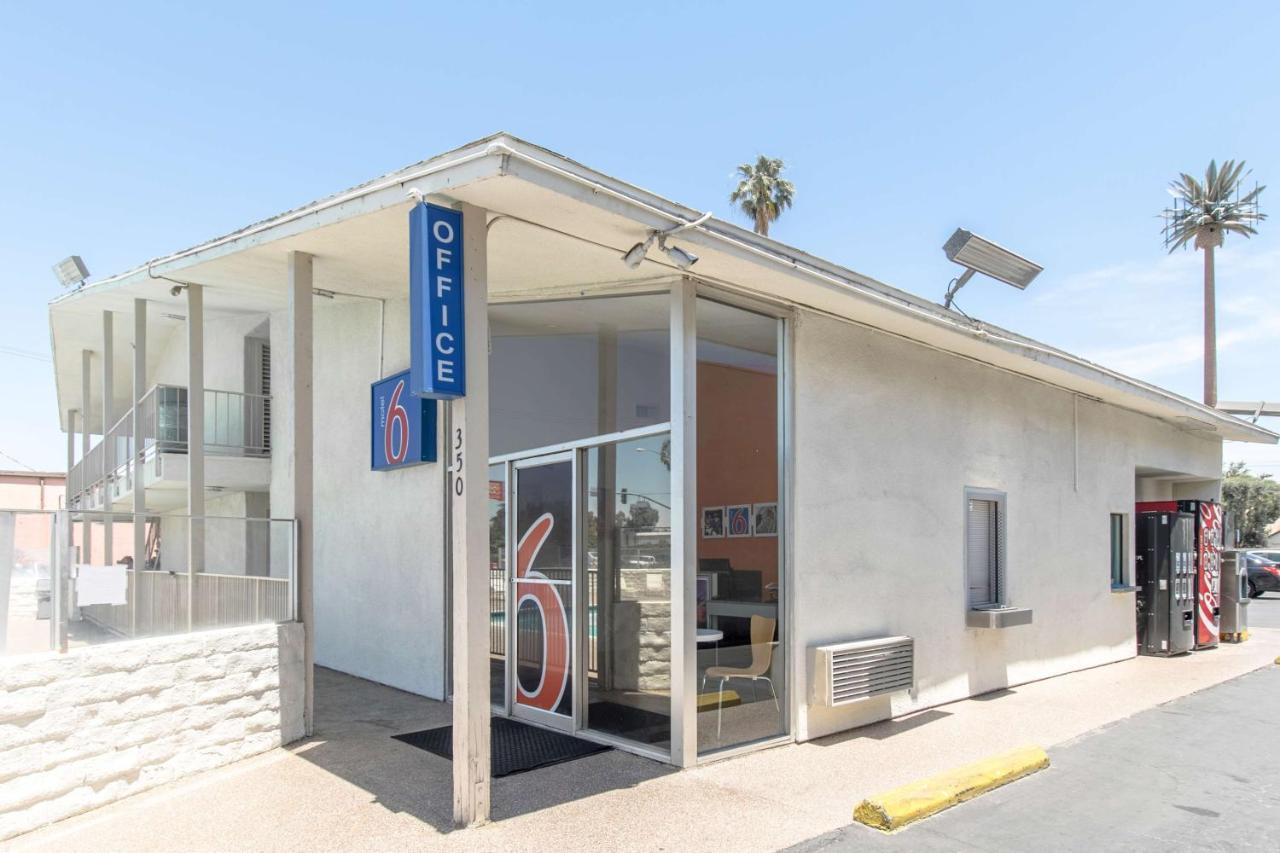Motel 6 Bakersfield Extérieur photo
