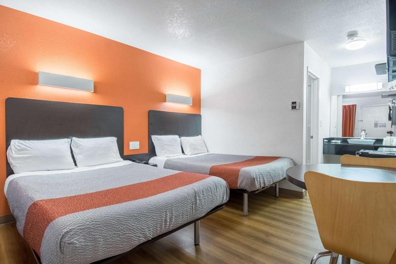 Motel 6 Bakersfield Extérieur photo