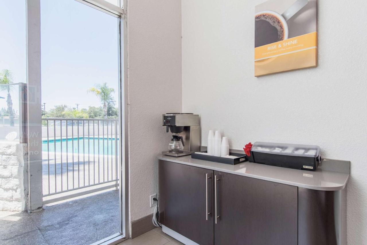 Motel 6 Bakersfield Extérieur photo