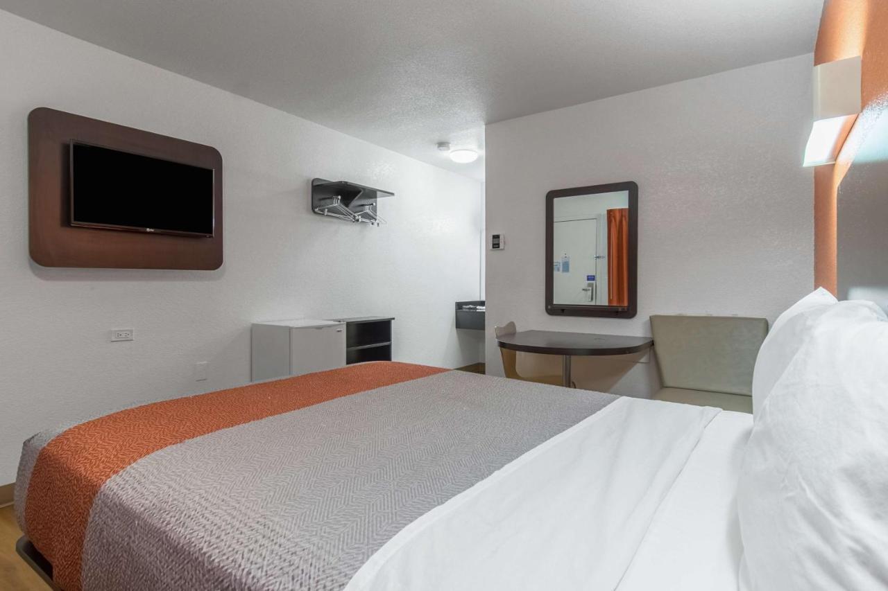 Motel 6 Bakersfield Extérieur photo